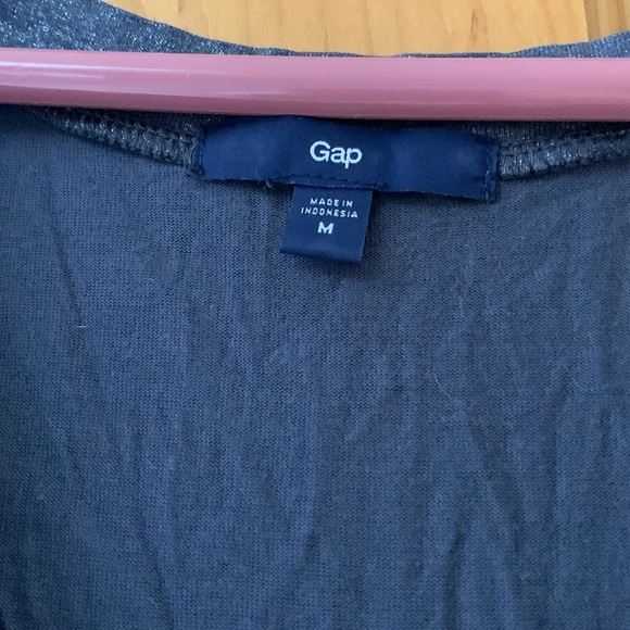 Gap Shimmer Top - Size M - Picture 2 of 3